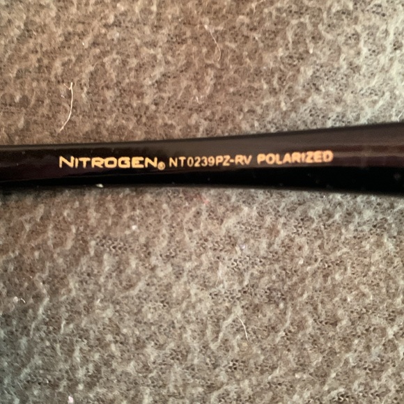 NWOT Nitrogen Polarized black sunglasses with strap. - Picture 4 of 5